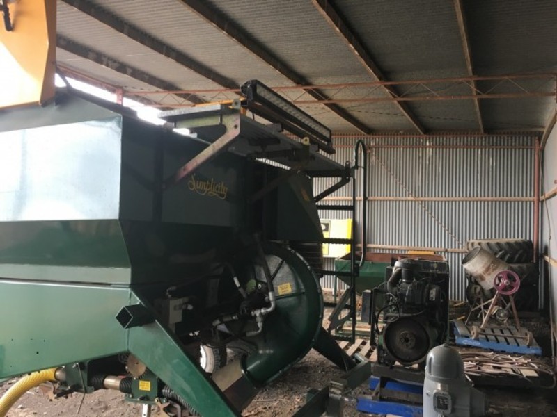 Simplicity FM2-2500 air seeder