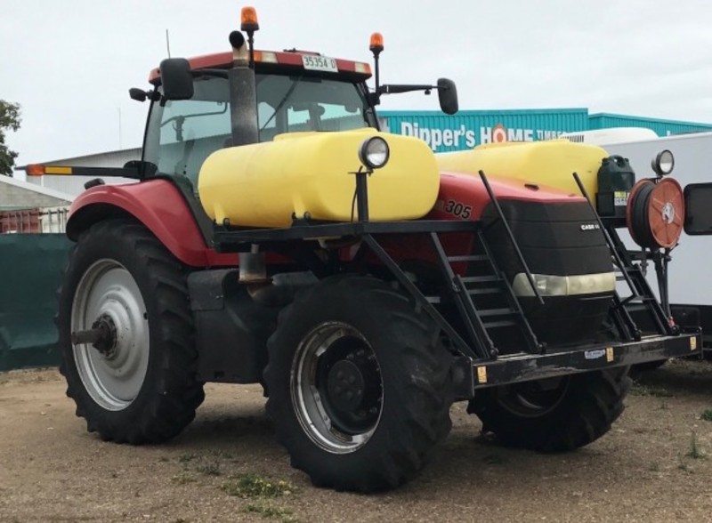 Case IH Magnum 305 Tractor