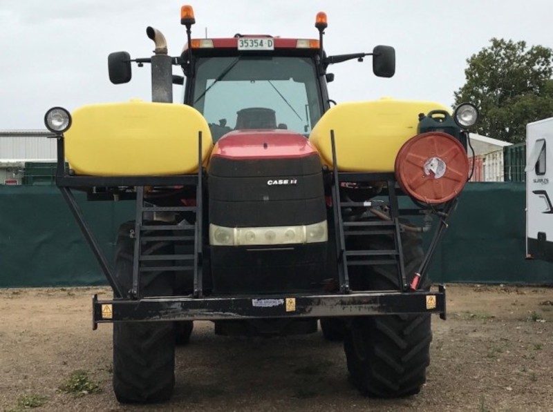 Case IH Magnum 305 Tractor