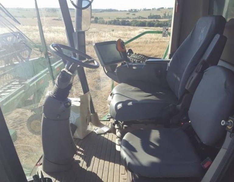 2013 JOHN DEERE S680 Harvester