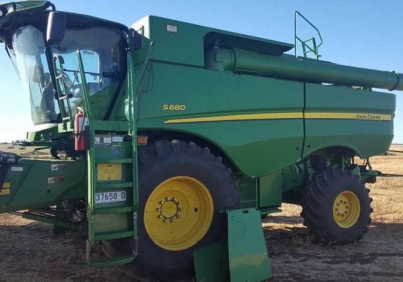 2013 JOHN DEERE S680 Harvester