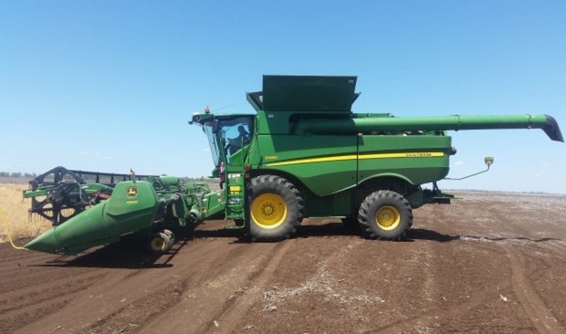 2013 JOHN DEERE S680 Harvester