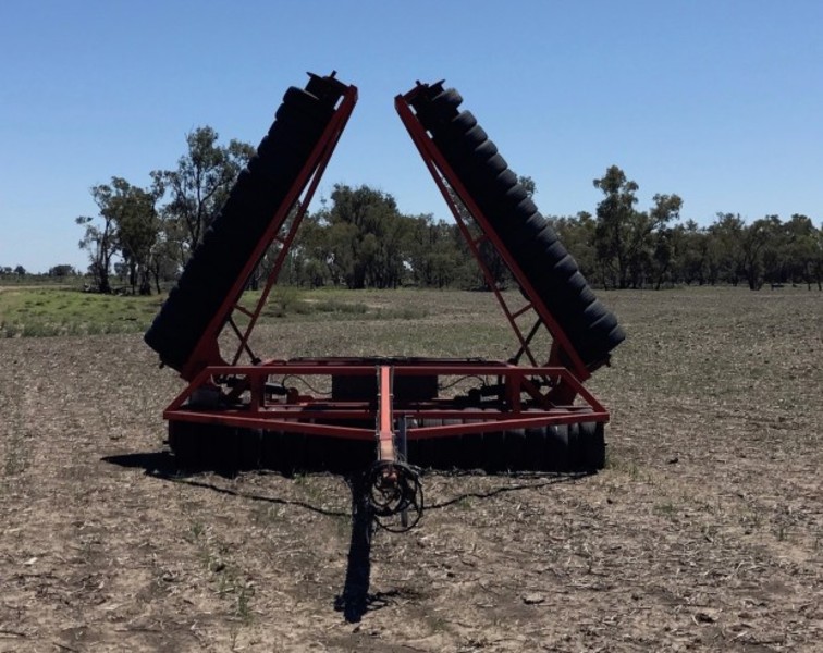 Horwood Bagshaw Scaribar planters