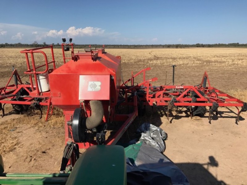 Horwood Bagshaw Scaribar planters