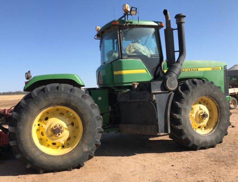 JOHN DEERE 9300 Tractor
