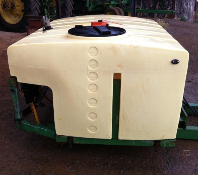 Hardi 1400L Front Tank Sprayer