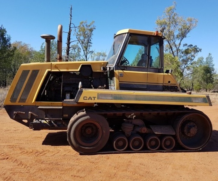 CATERPILLAR CH65 Tractor