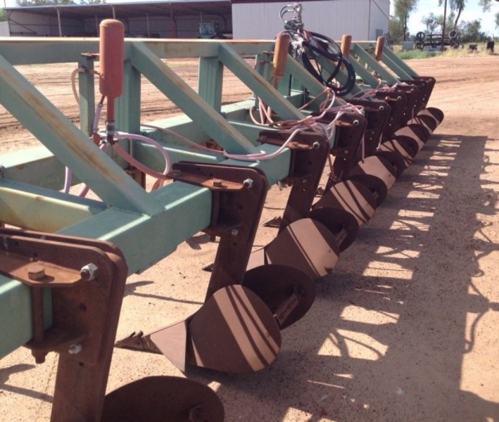 Custom Fertiliser Bar