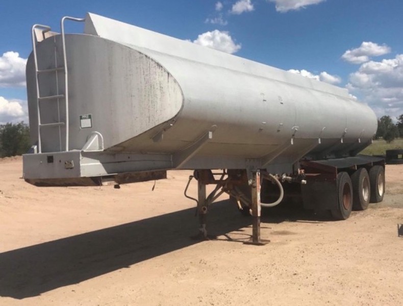 Custom Water Trailer Sprayer