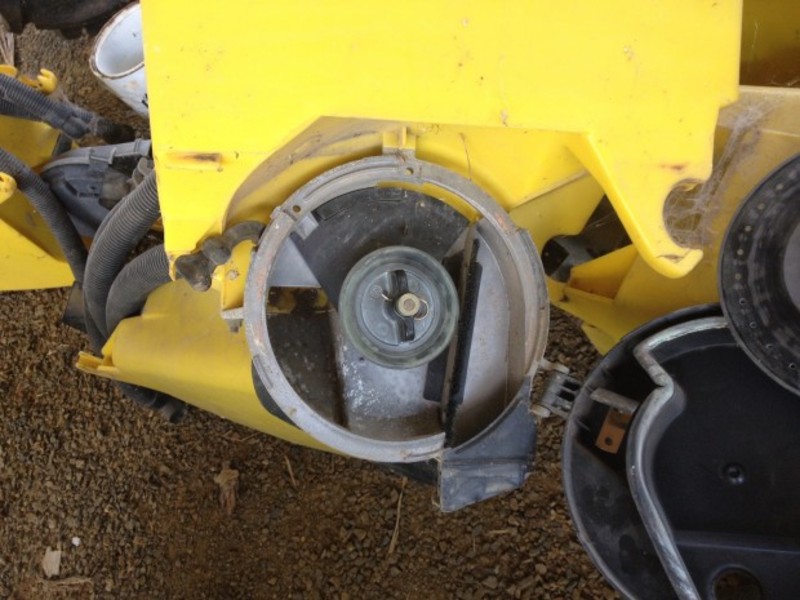 JOHN DEERE 1700 planters