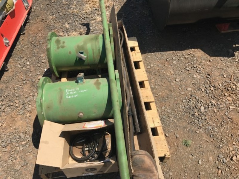 JOHN DEERE 8400 Tractor