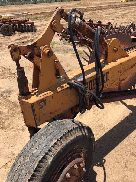 Pederick 13 wheel stick rake