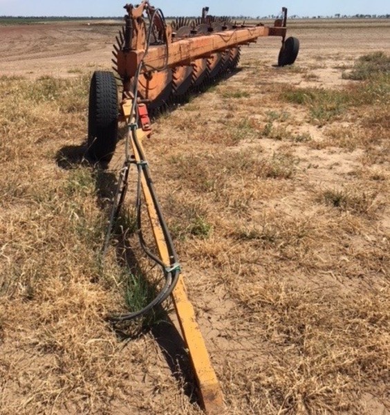 Pederick 13 wheel stick rake