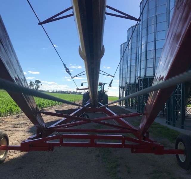 Westfield MKX 130-94 auger