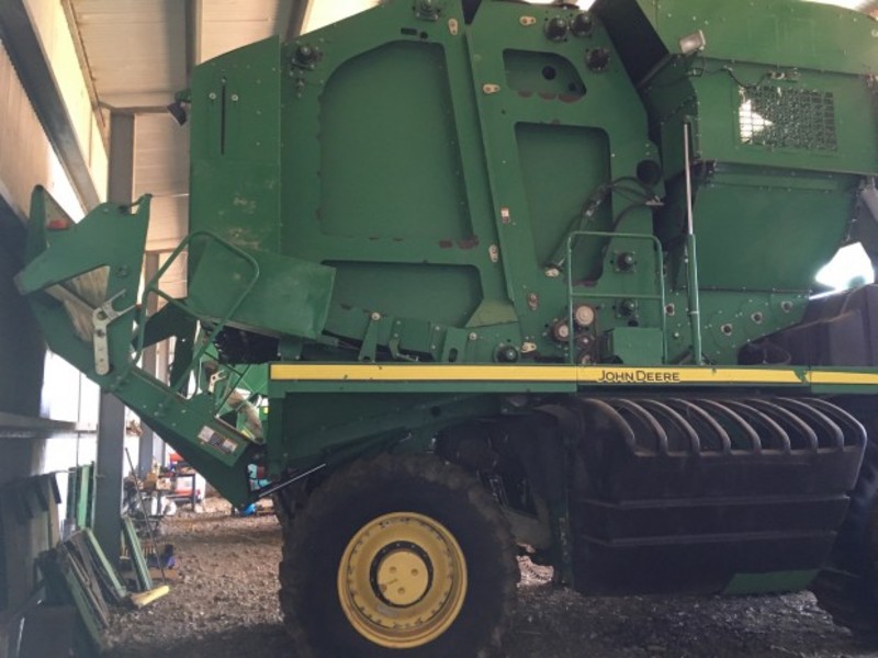 JOHN DEERE 7760 Harvester