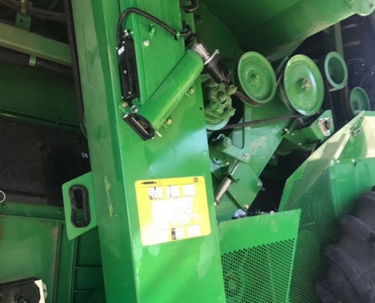 JOHN DEERE S670 Harvester