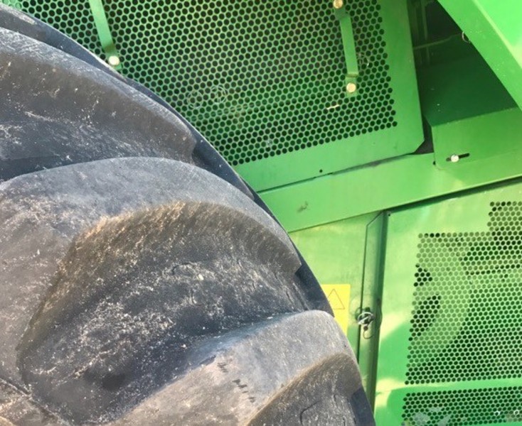 JOHN DEERE S670 Harvester