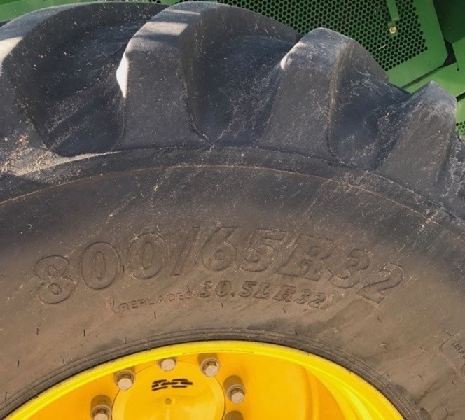 JOHN DEERE S670 Harvester