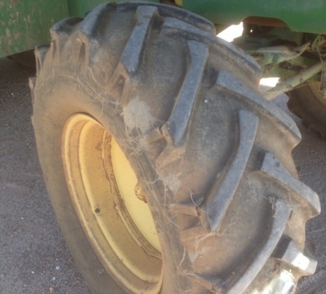 JOHN DEERE 9976 Harvester