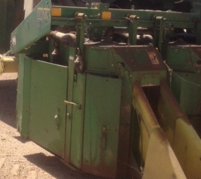 JOHN DEERE 9976 Harvester