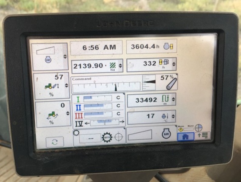 JOHN DEERE 8285R Tractor