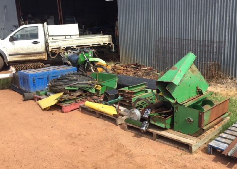 JOHN DEERE 7445 7445 HarvesterHeader
