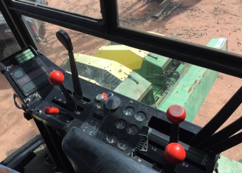 JOHN DEERE 7445 7445 HarvesterHeader