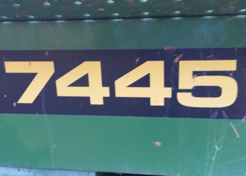 JOHN DEERE 7445 7445 HarvesterHeader
