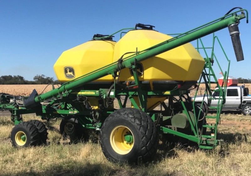 JOHN DEERE 1910 1910 SeedingPlanting Equip