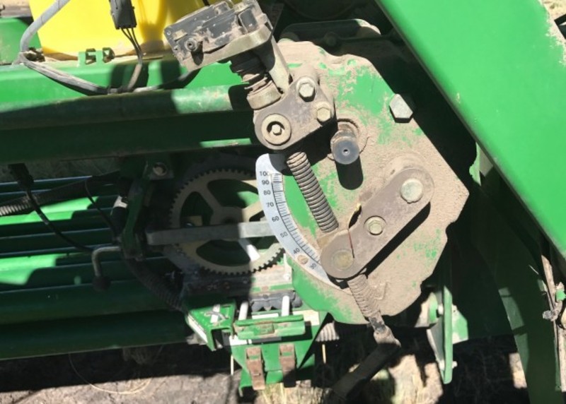 JOHN DEERE 1910 1910 SeedingPlanting Equip