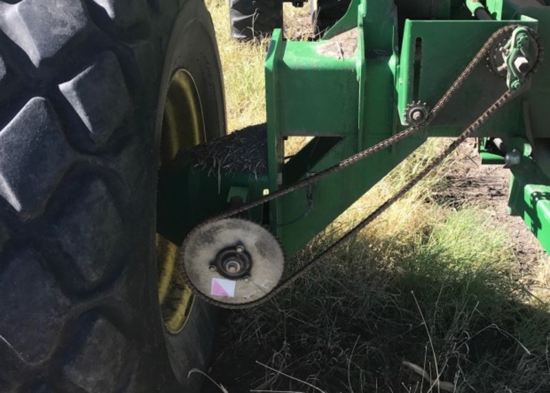 JOHN DEERE 1910 1910 SeedingPlanting Equip