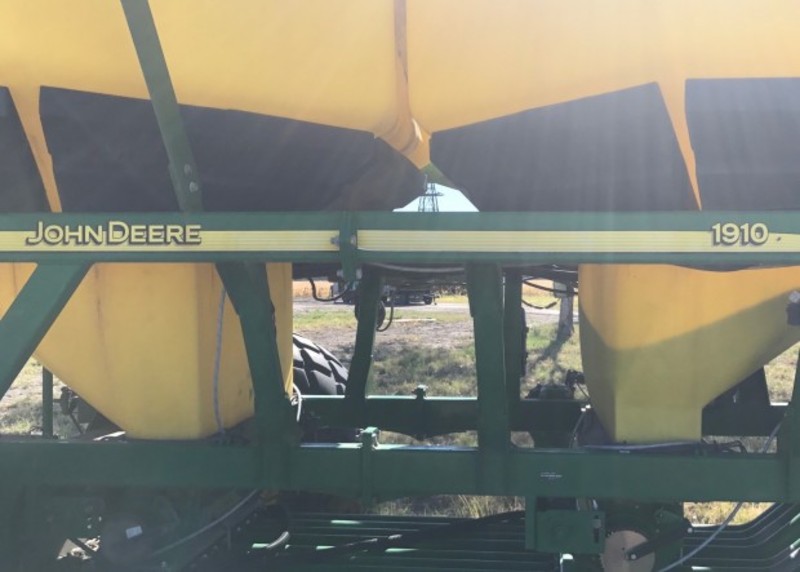 JOHN DEERE 1910 1910 SeedingPlanting Equip