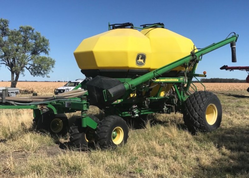 JOHN DEERE 1910 1910 SeedingPlanting Equip