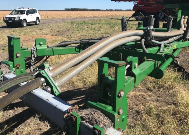 JOHN DEERE 1910 1910 SeedingPlanting Equip