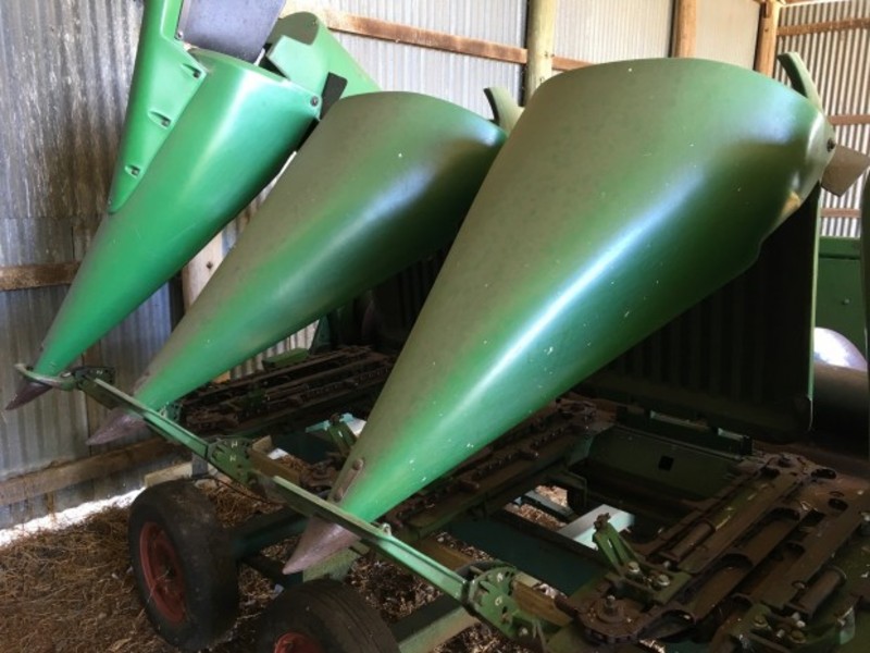JOHN DEERE 894 894 HarvesterHeader