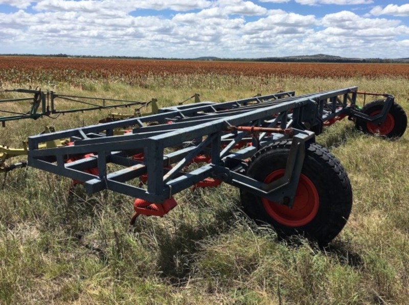 Custom Chisel Plough 