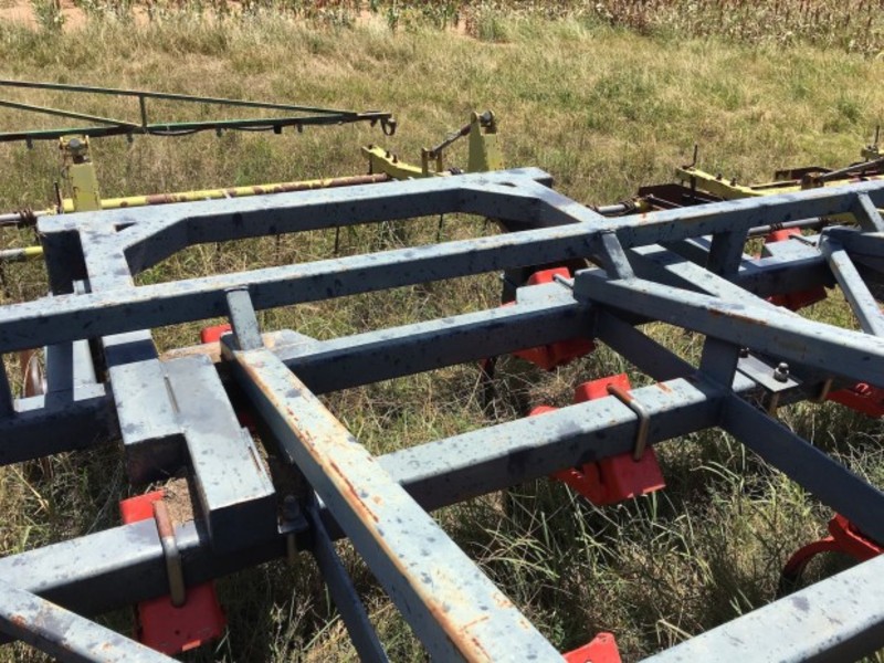 Custom Chisel Plough 