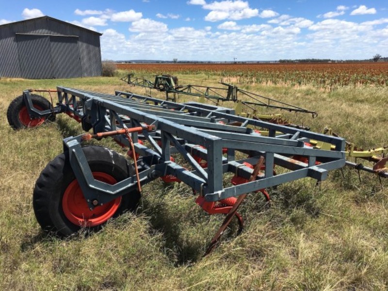 Custom Chisel Plough 