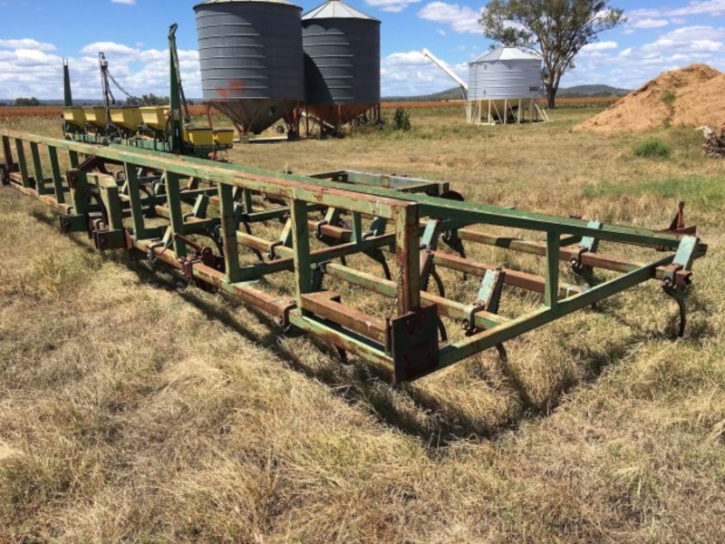 Custom 8m Cultivators