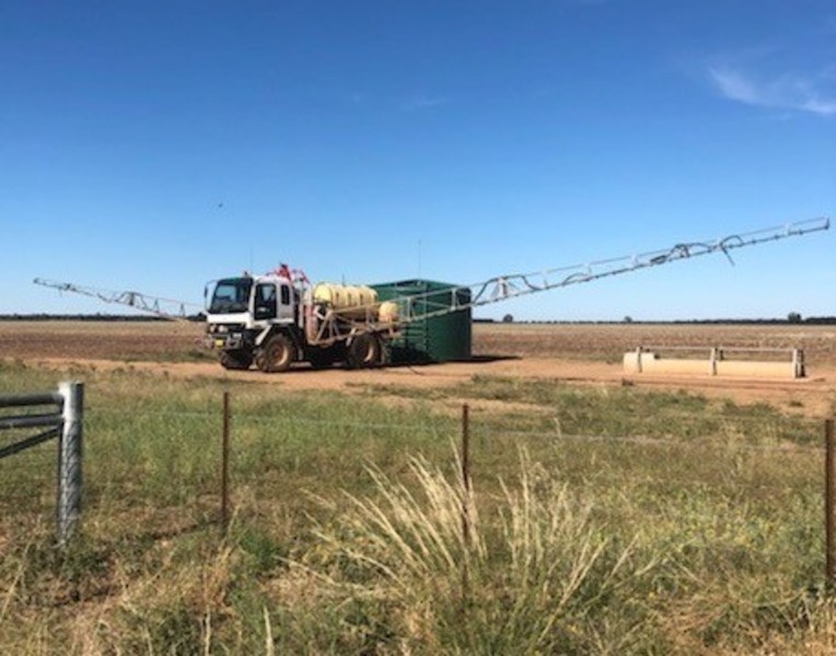 ISUZU 3400 litre 36m sprayer