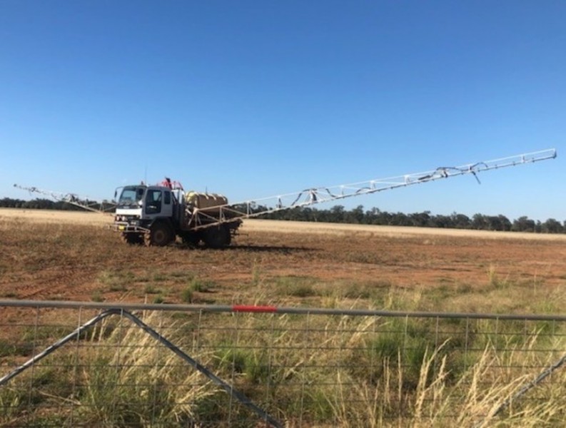 ISUZU 3400 litre 36m sprayer