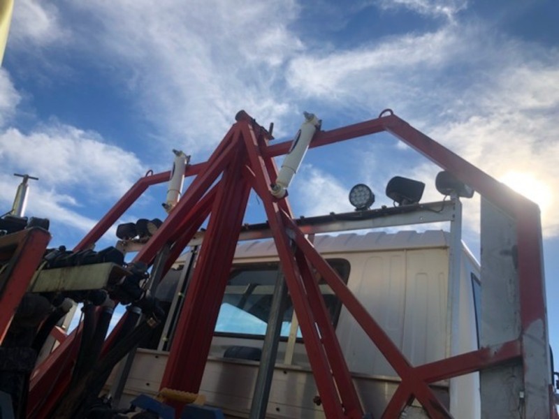 ISUZU 3400 litre 36m sprayer