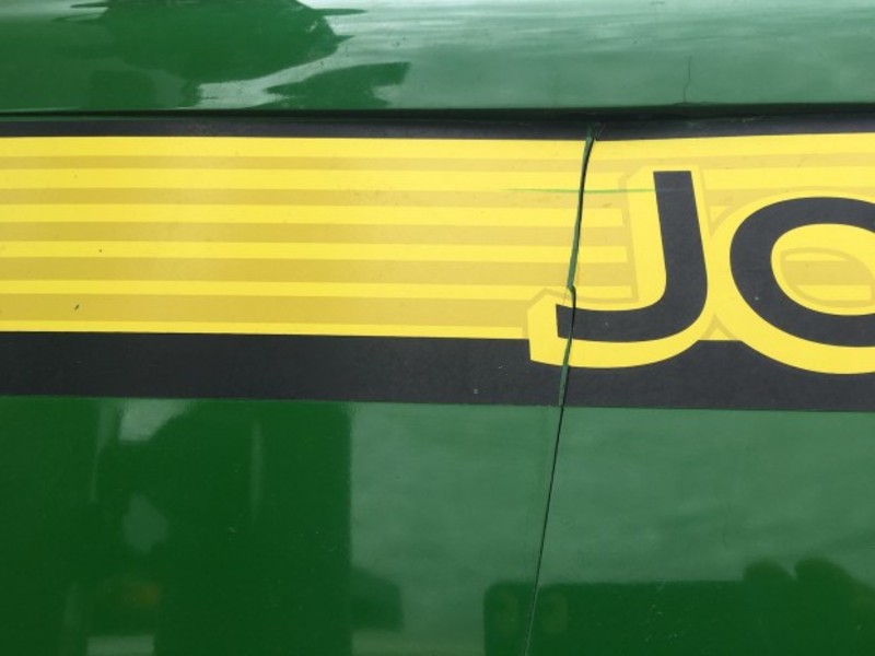 JOHN DEERE 8330 Tractor