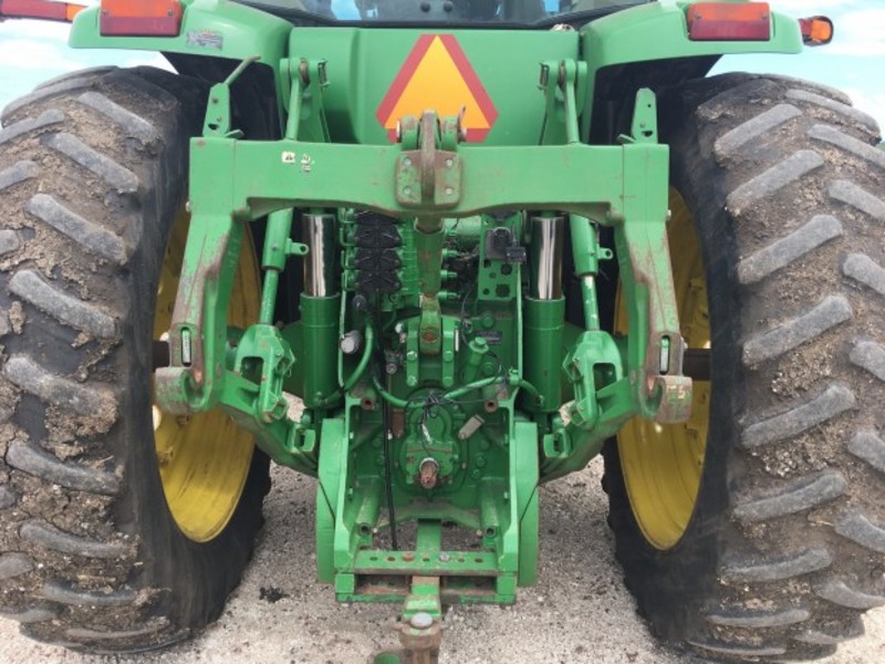 JOHN DEERE 8330 Tractor