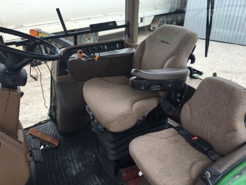 JOHN DEERE 8330 Tractor