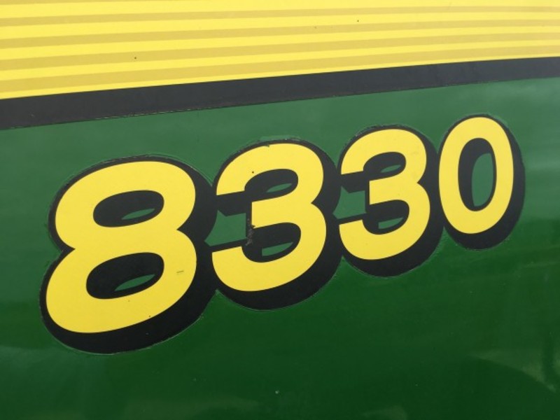 JOHN DEERE 8330 Tractor