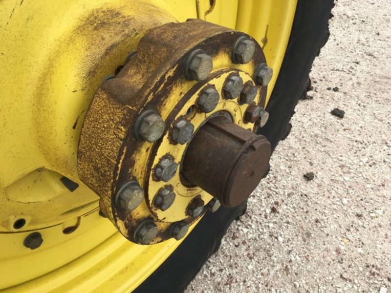 JOHN DEERE 8330 Tractor