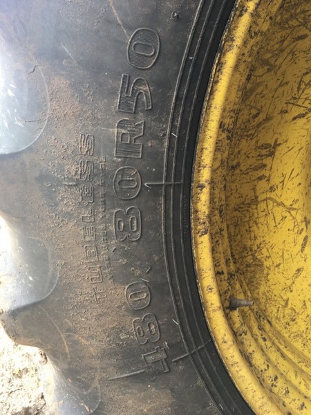 JOHN DEERE 8330 Tractor