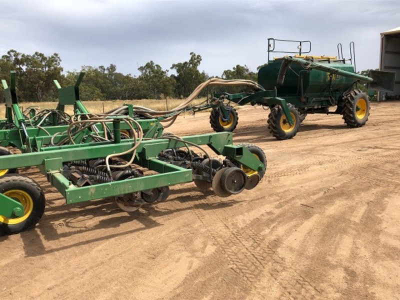 JOHN DEERE 1890 Seeding/Planting