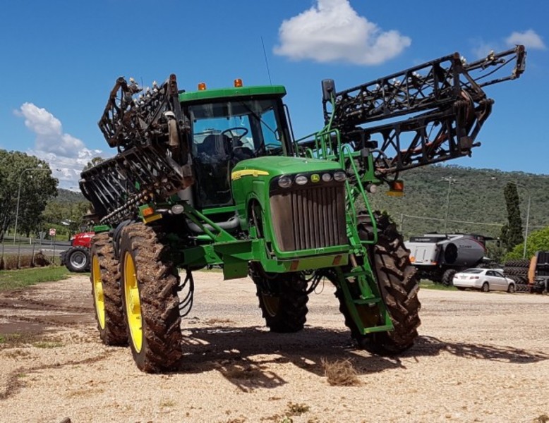 JOHN DEERE 4920 Sprayer